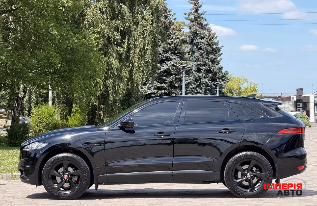 Jaguar F-Pace - фото 4