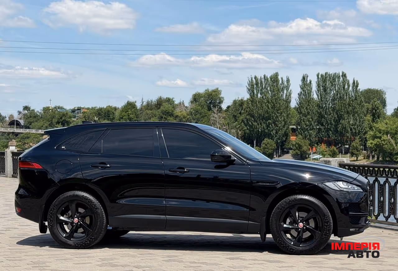 Jaguar F-Pace - фото 5