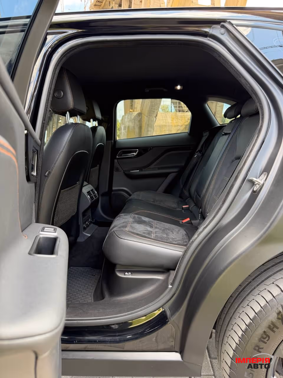 Jaguar F-Pace - фото 31