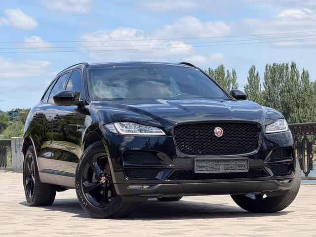 Jaguar F-Pace - фото 1