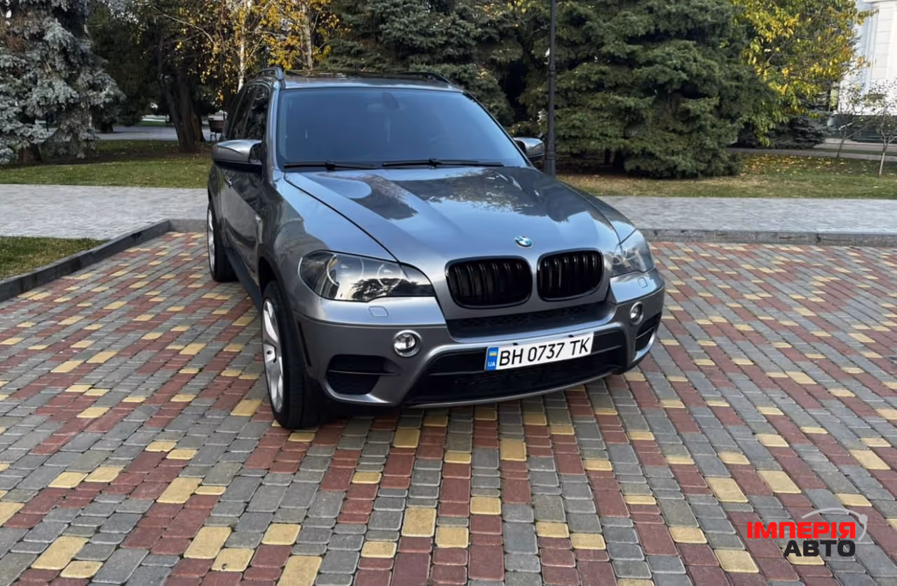 BMW X5 - фото 1