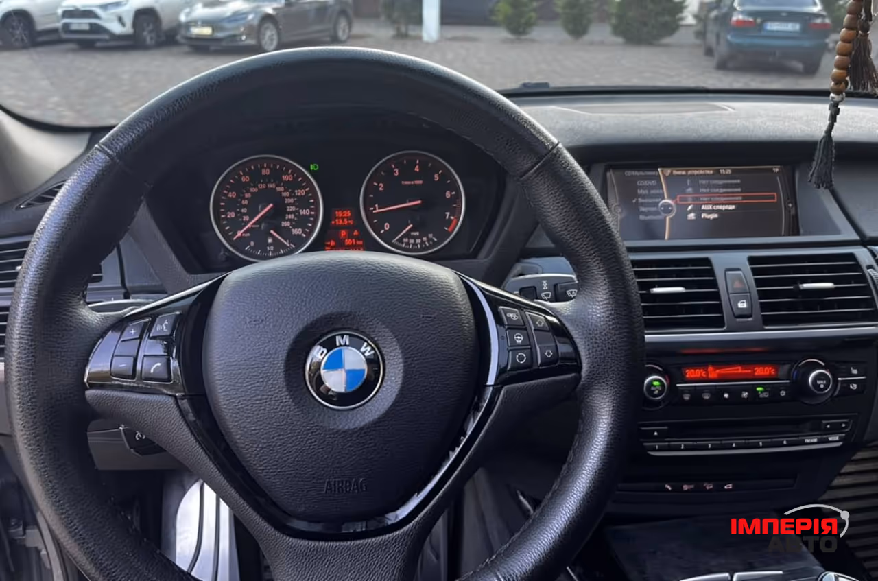 BMW X5 - фото 11