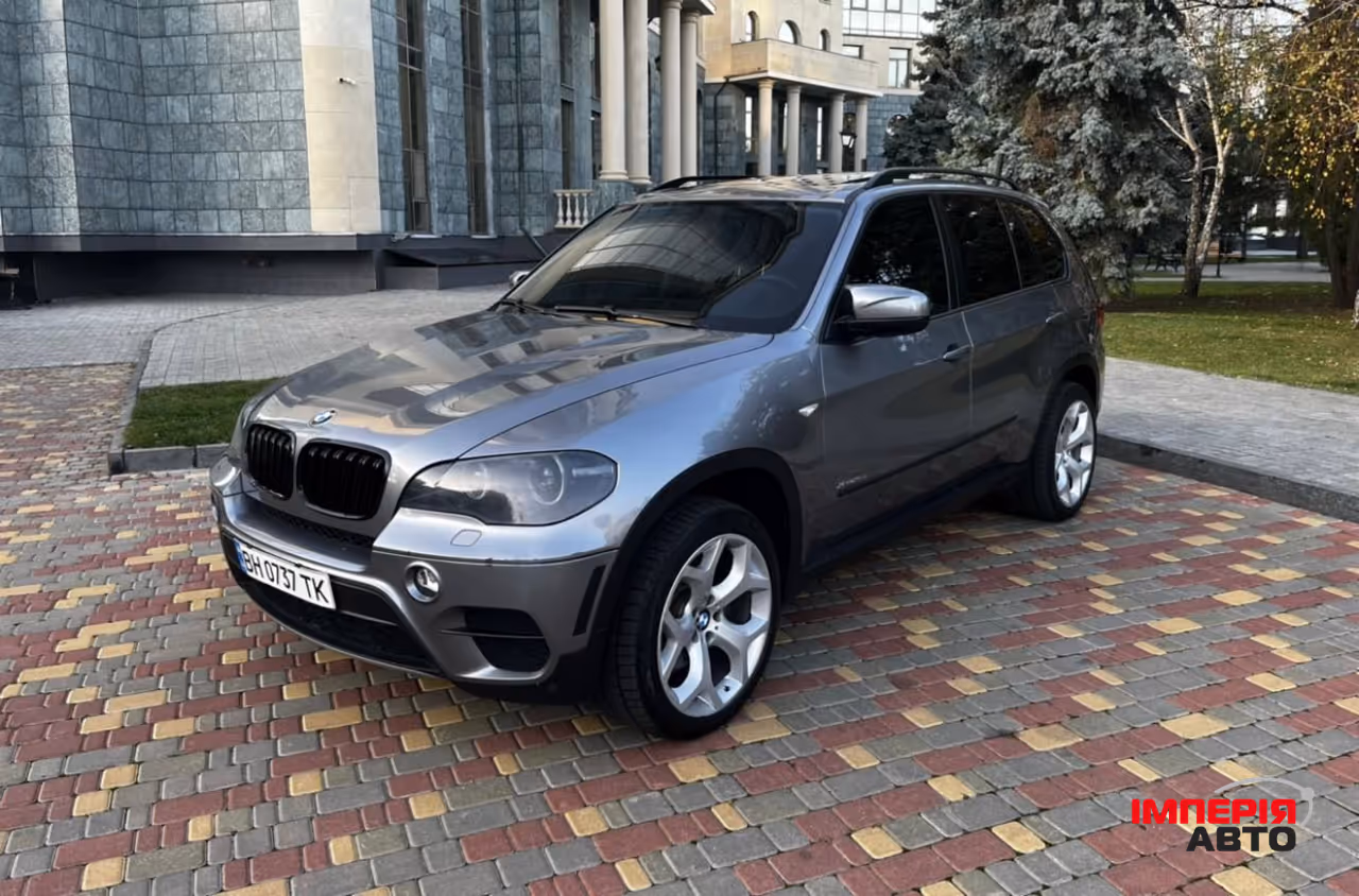 BMW X5 - фото 6