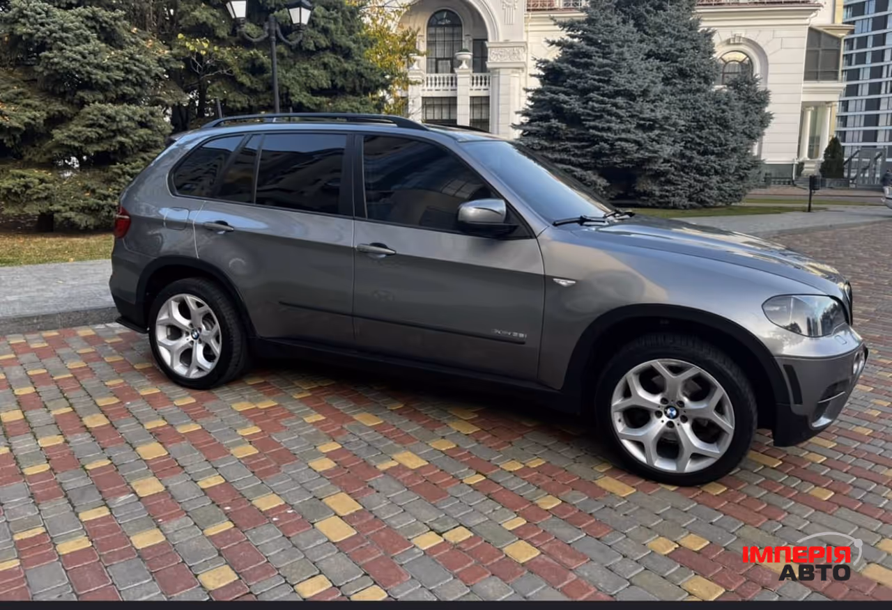 BMW X5 - фото 8
