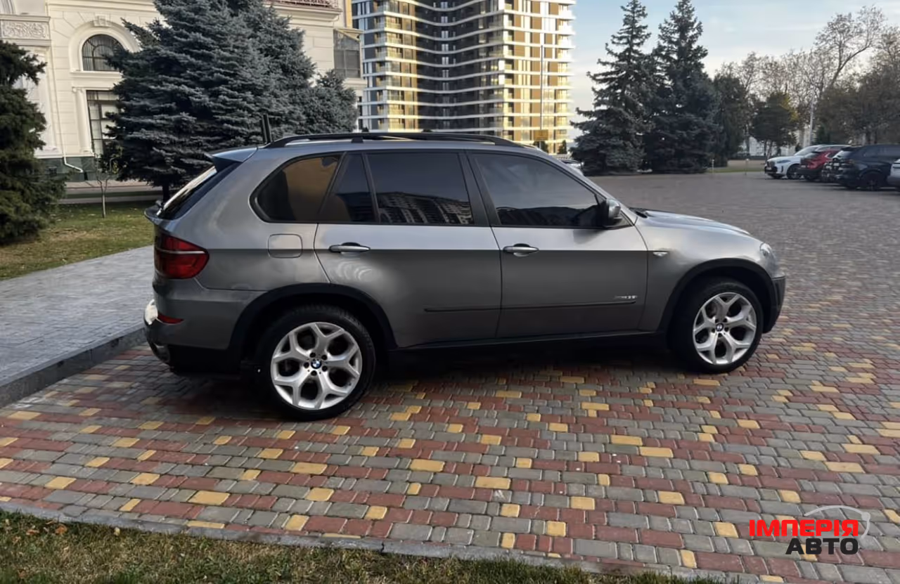 BMW X5 - фото 4