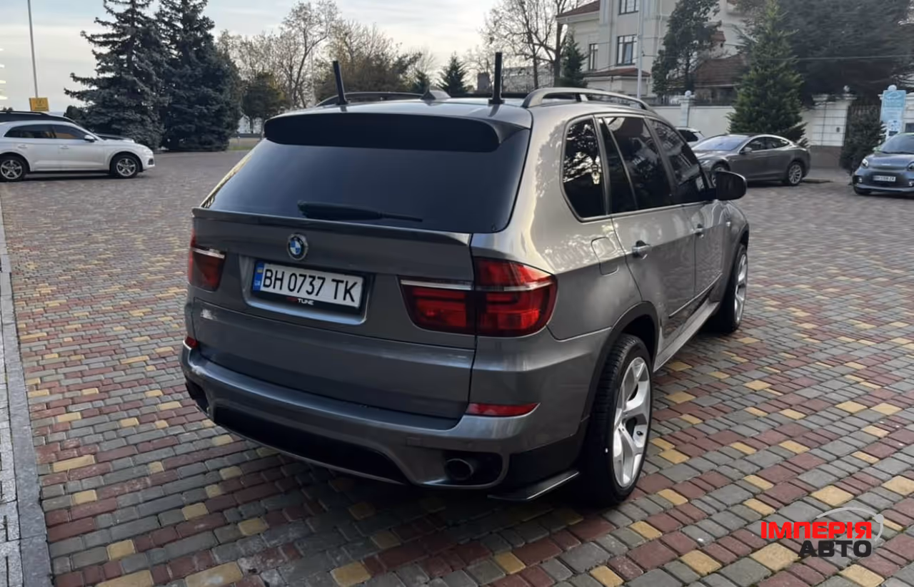 BMW X5 - фото 2