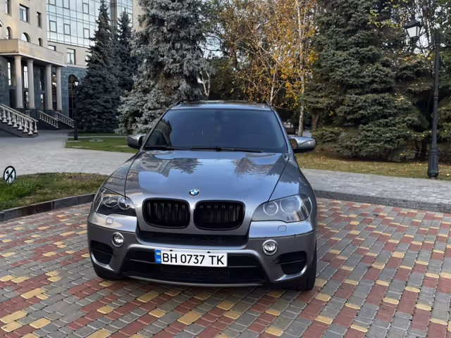 BMW X5 - фото 3