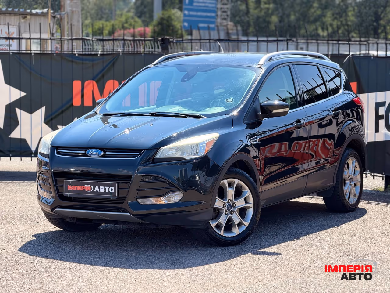Ford Escape - фото 1