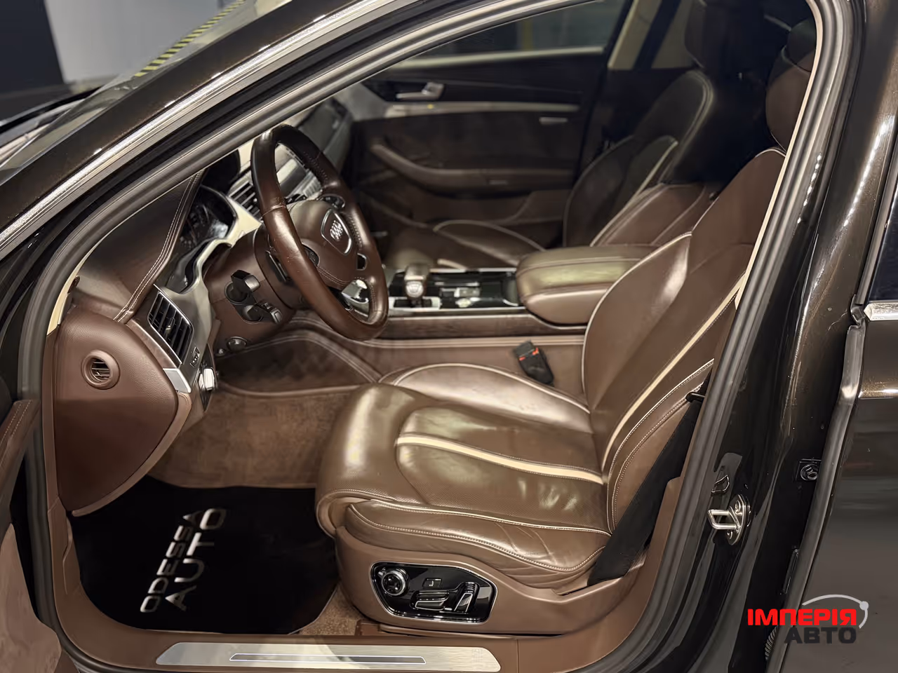 Audi A8 - фото 16
