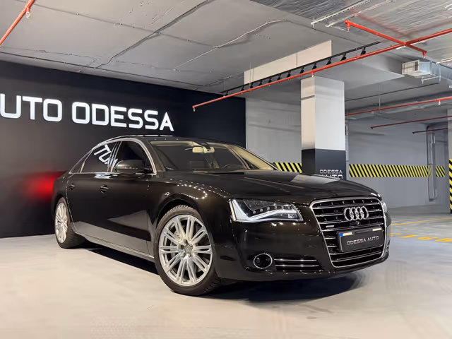 Audi A8 - фото 4