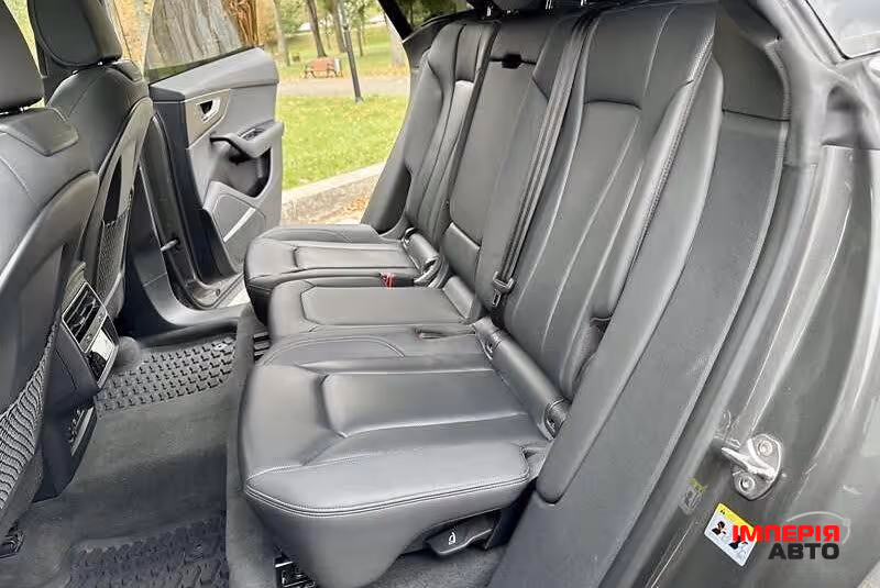 Audi Q8 - фото 22