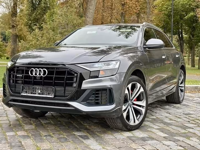 Audi Q8 - фото 1