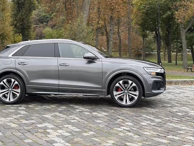 Audi Q8 - фото 3