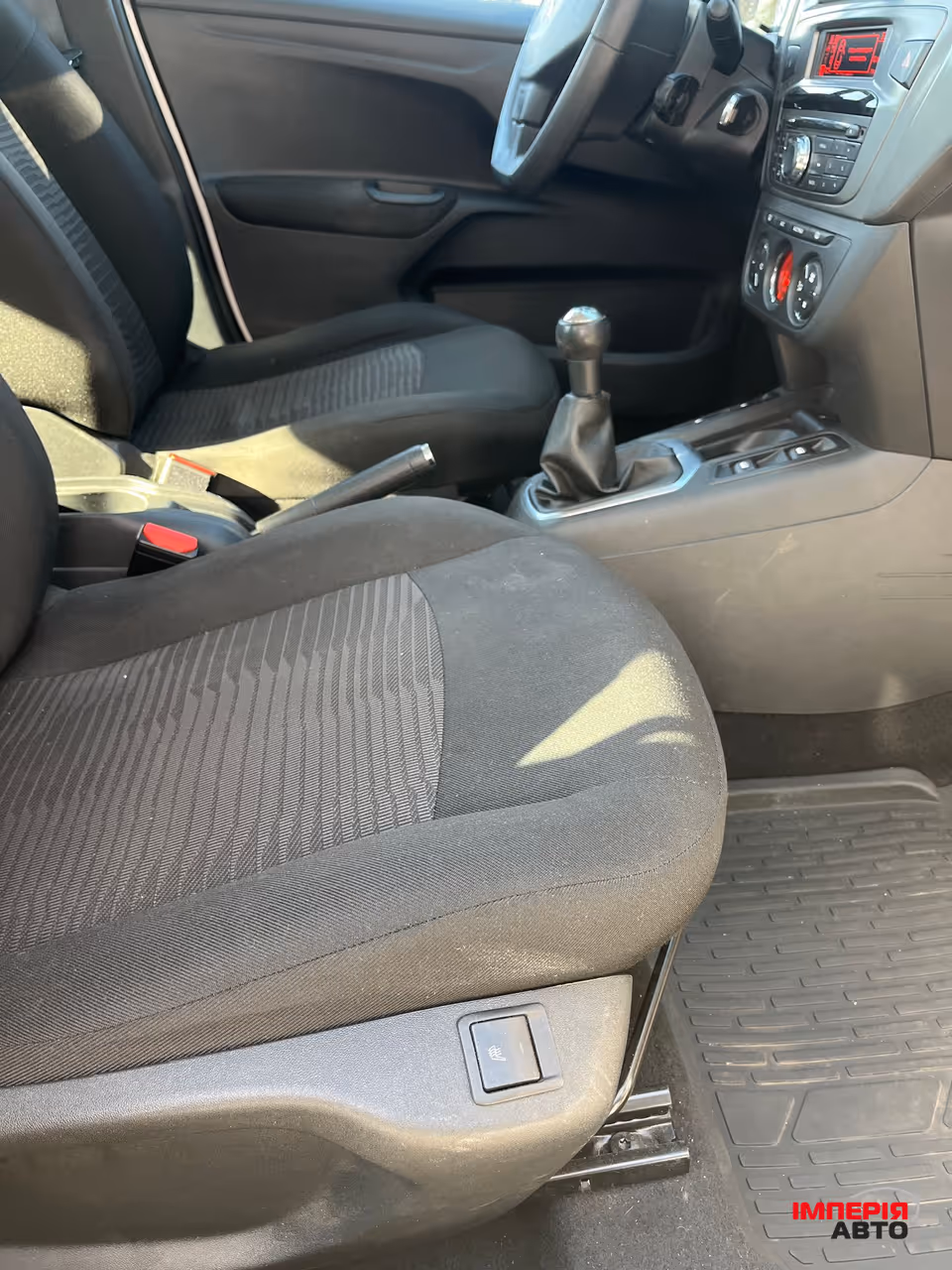 Peugeot 301 - фото 13