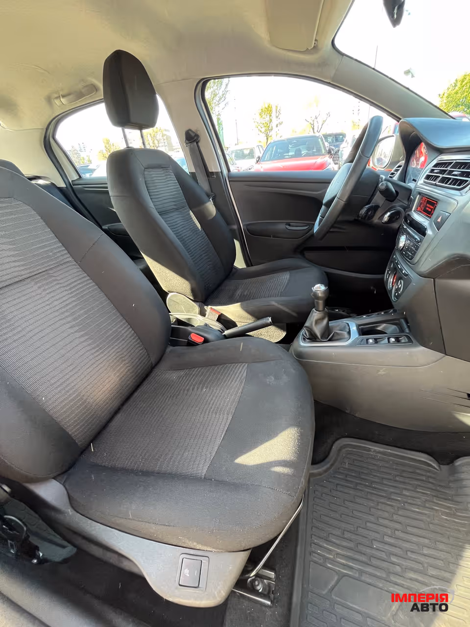 Peugeot 301 - фото 12