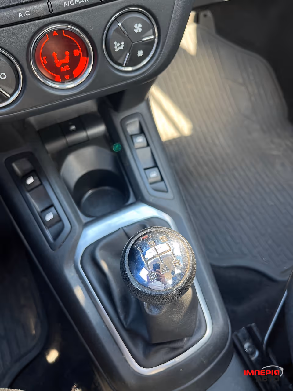 Peugeot 301 - фото 23