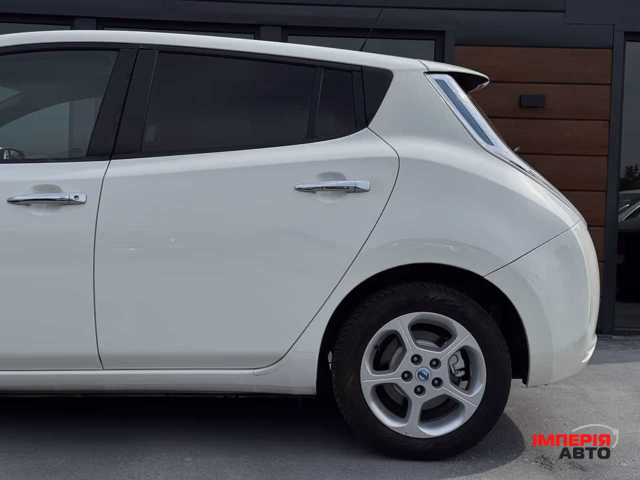 Nissan Leaf - фото 15