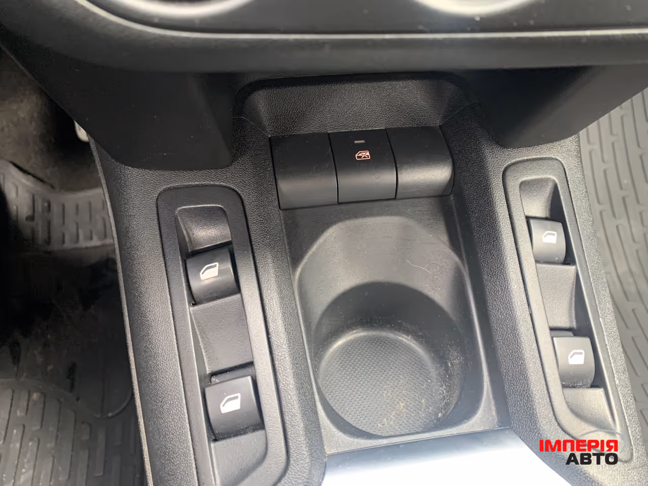 Peugeot 301 - фото 30