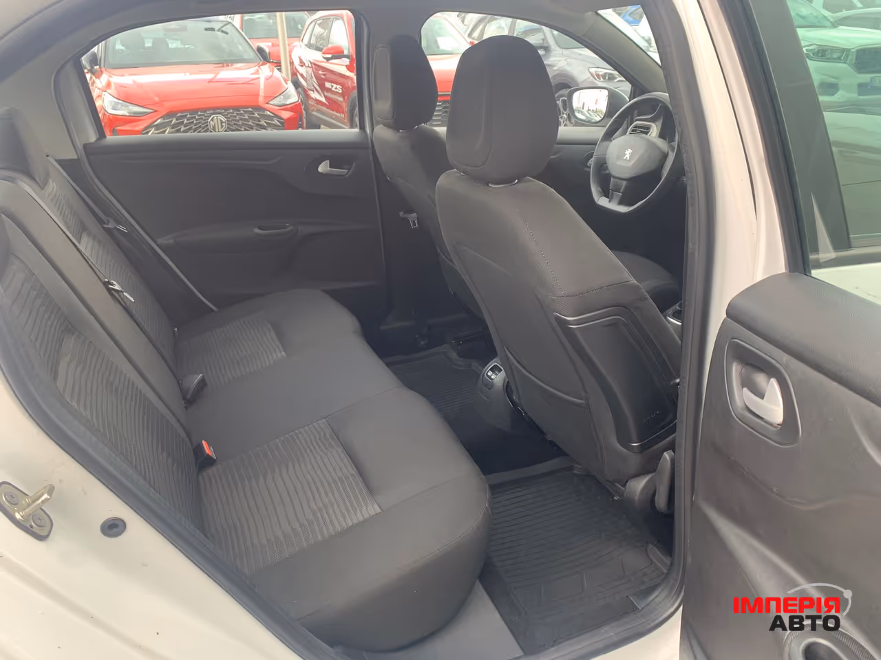 Peugeot 301 - фото 17