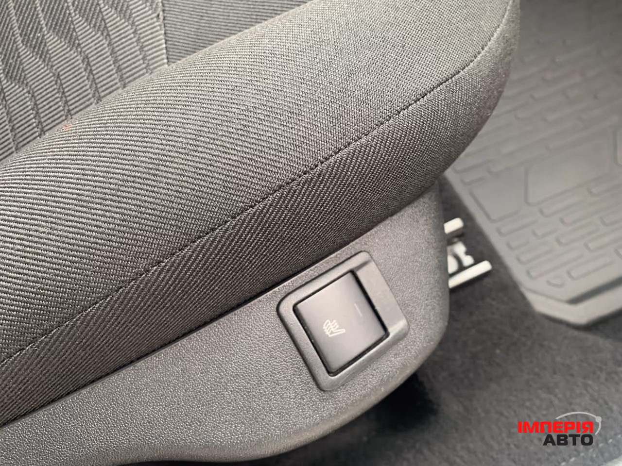 Peugeot 301 - фото 12