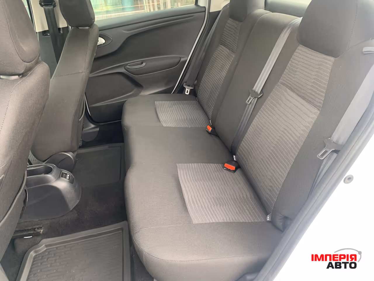 Peugeot 301 - фото 20