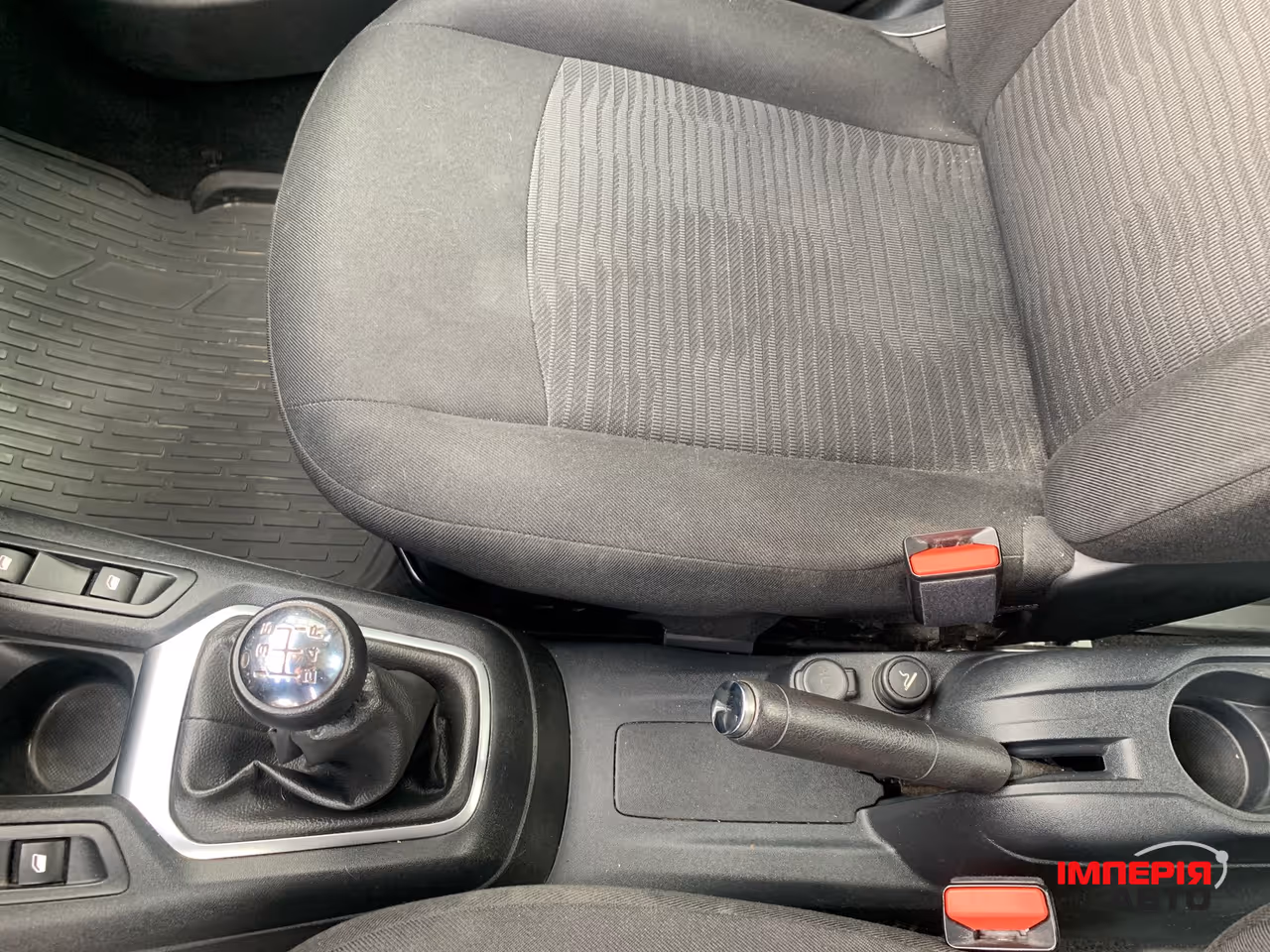 Peugeot 301 - фото 32
