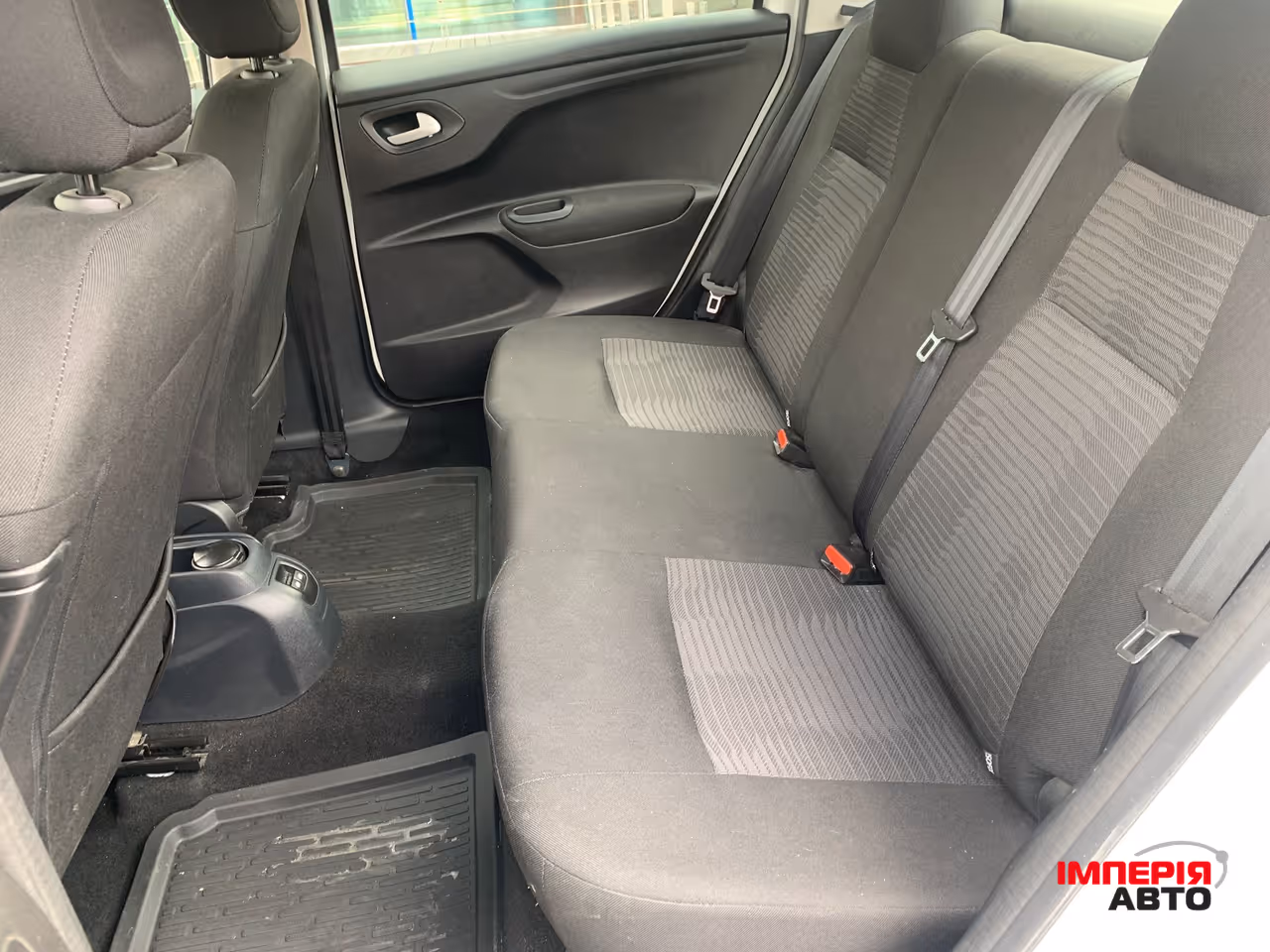 Peugeot 301 - фото 21