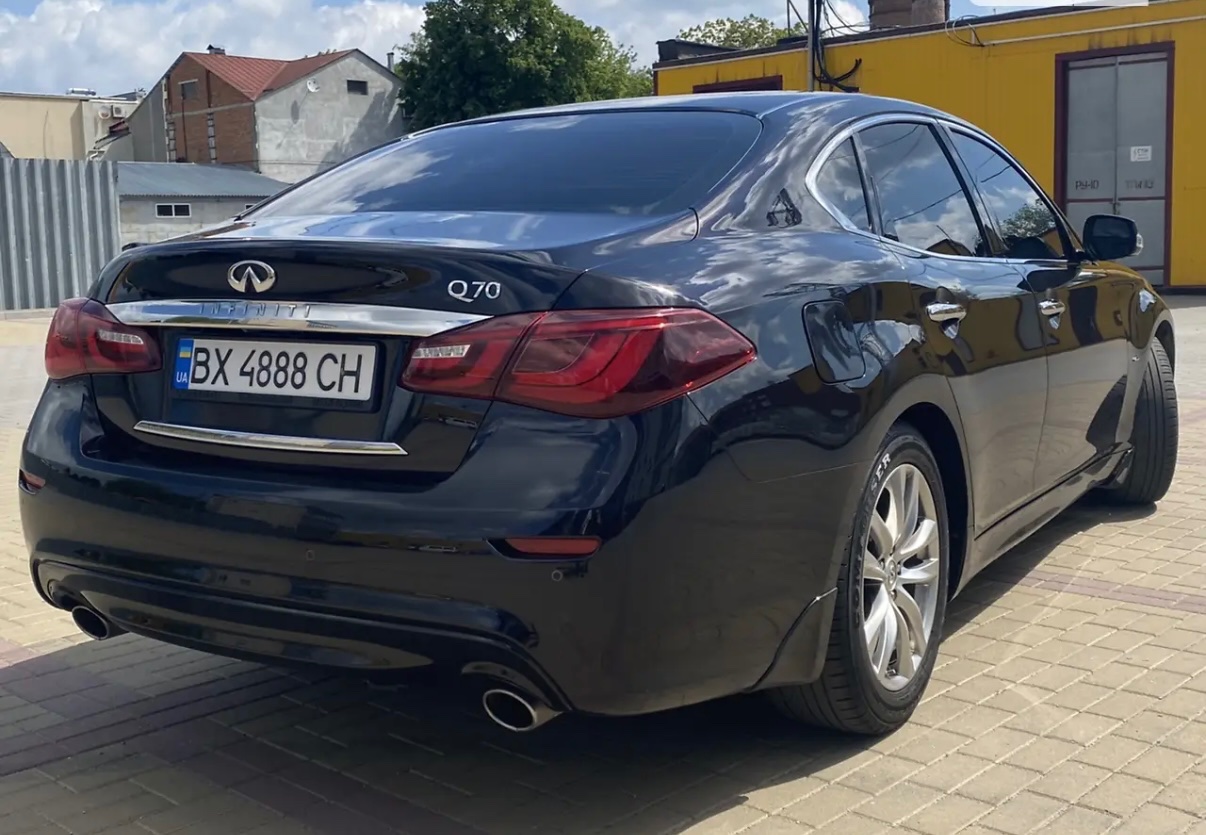 Infiniti Q70 - фото 10