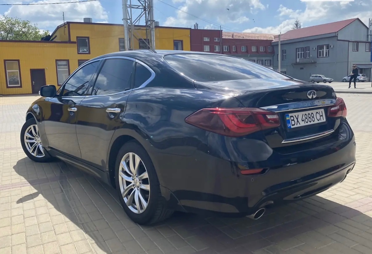 Infiniti Q70 - фото 11