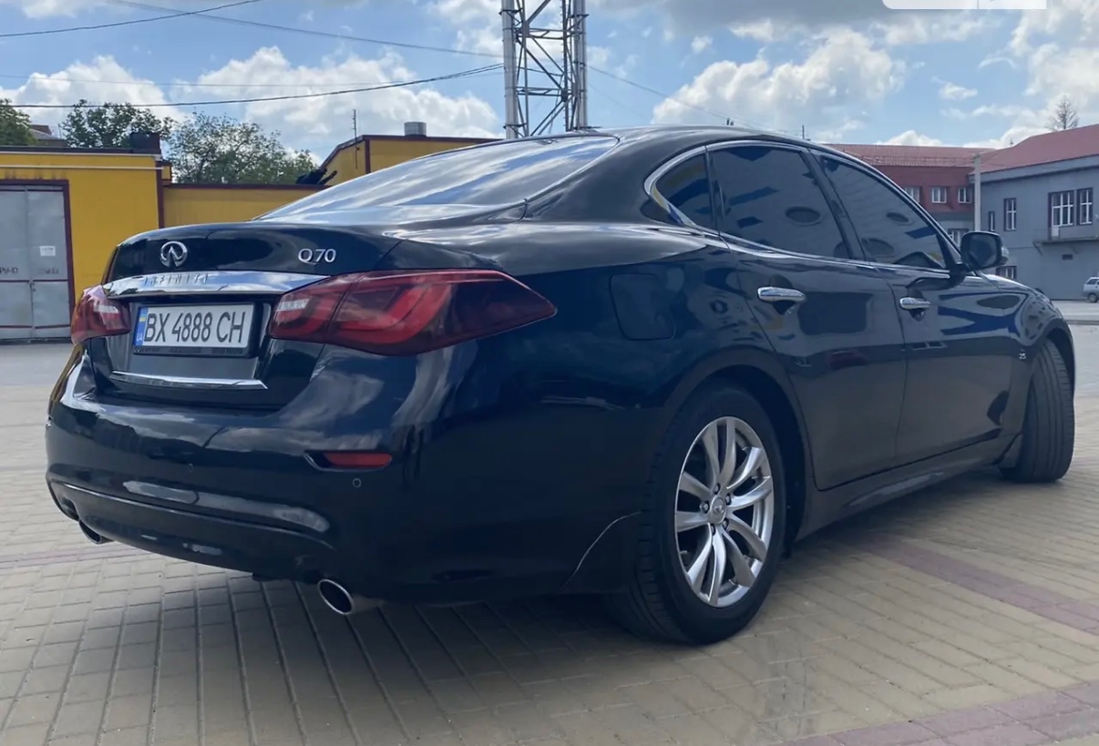 Infiniti Q70 - фото 5