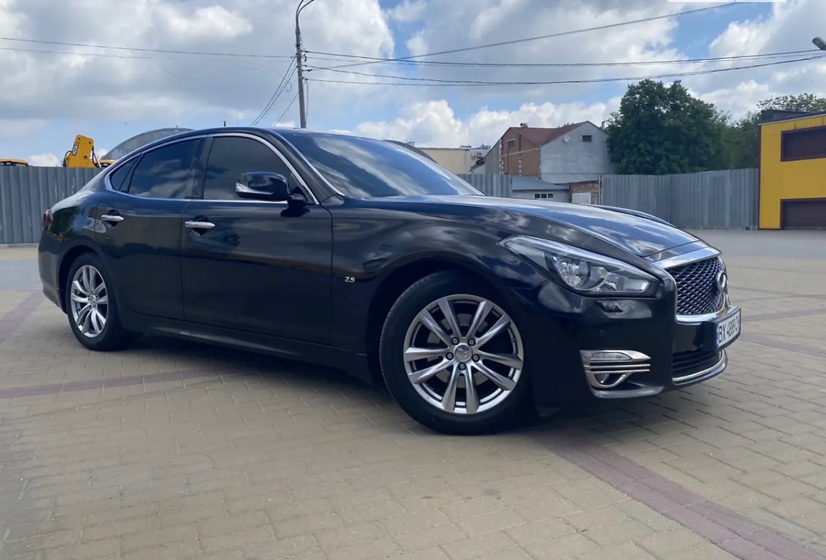 Infiniti Q70 - фото 4