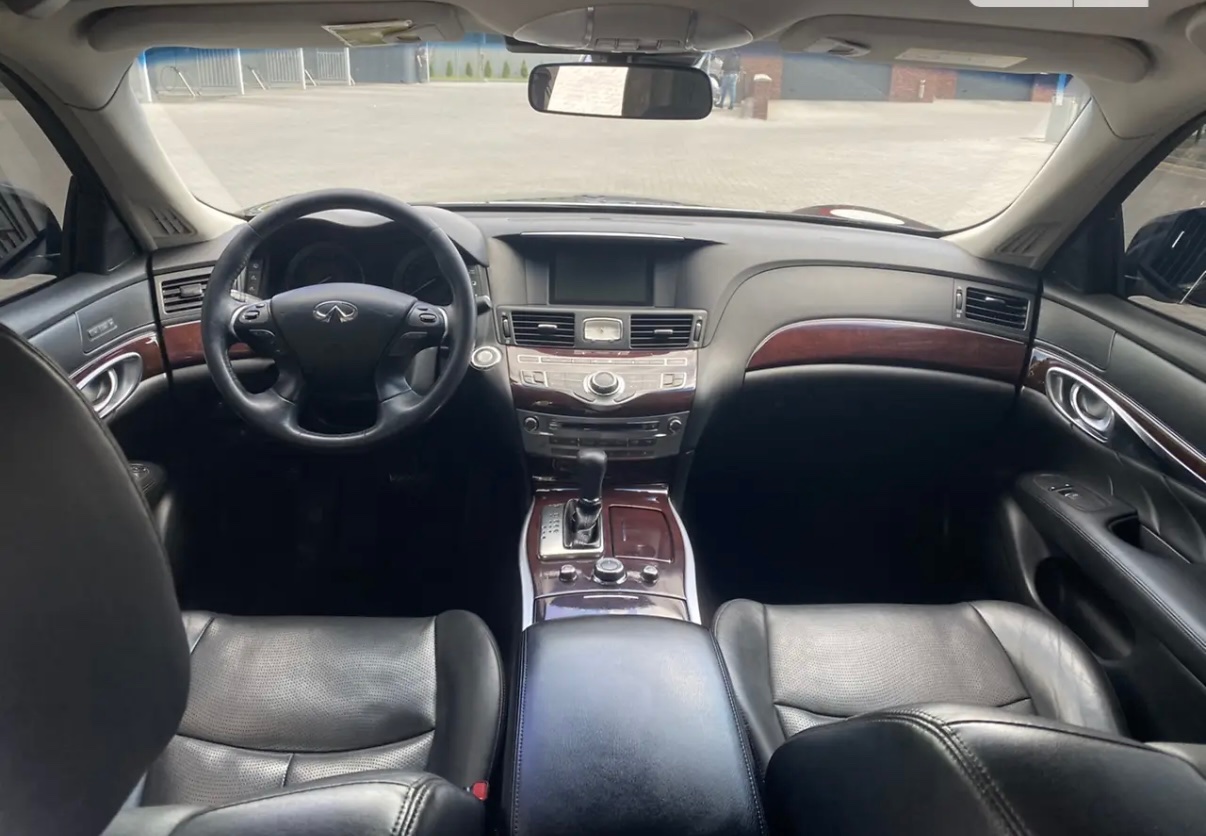 Infiniti Q70 - фото 3