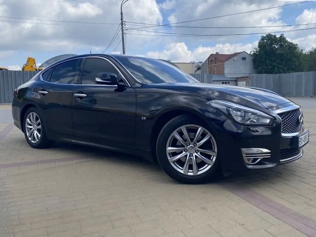 Infiniti Q70 - фото 3