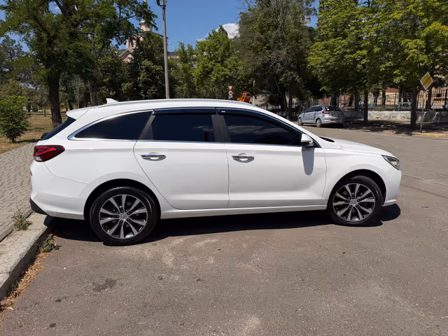 Hyundai i30 - фото 4