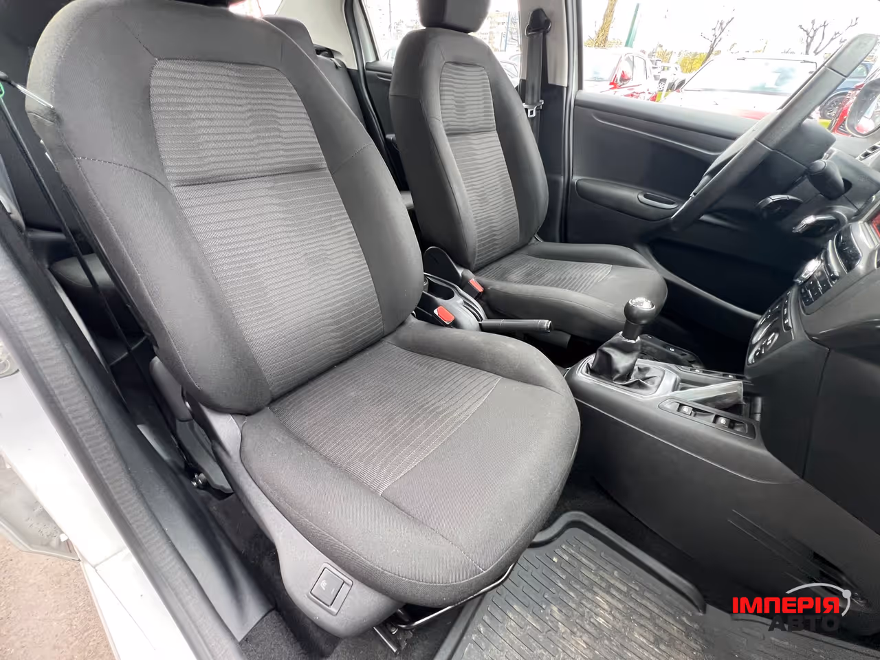 Peugeot 301 - фото 10