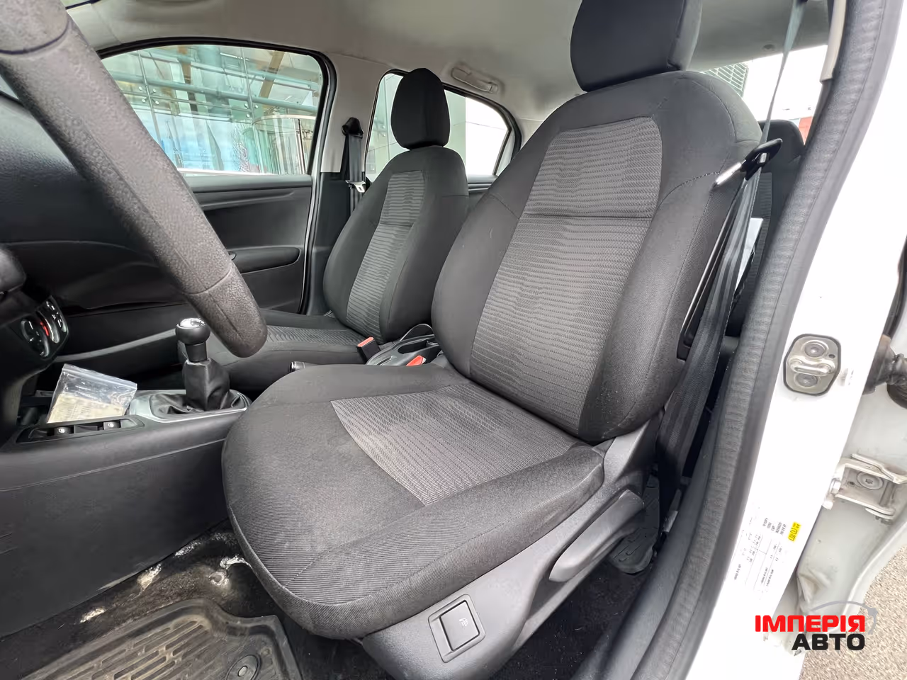 Peugeot 301 - фото 2