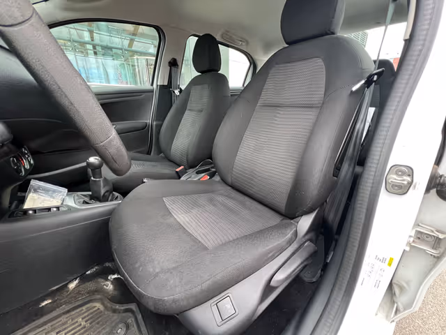 Peugeot 301 - фото 2