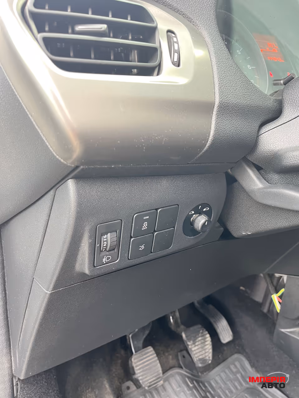 Peugeot 301 - фото 17