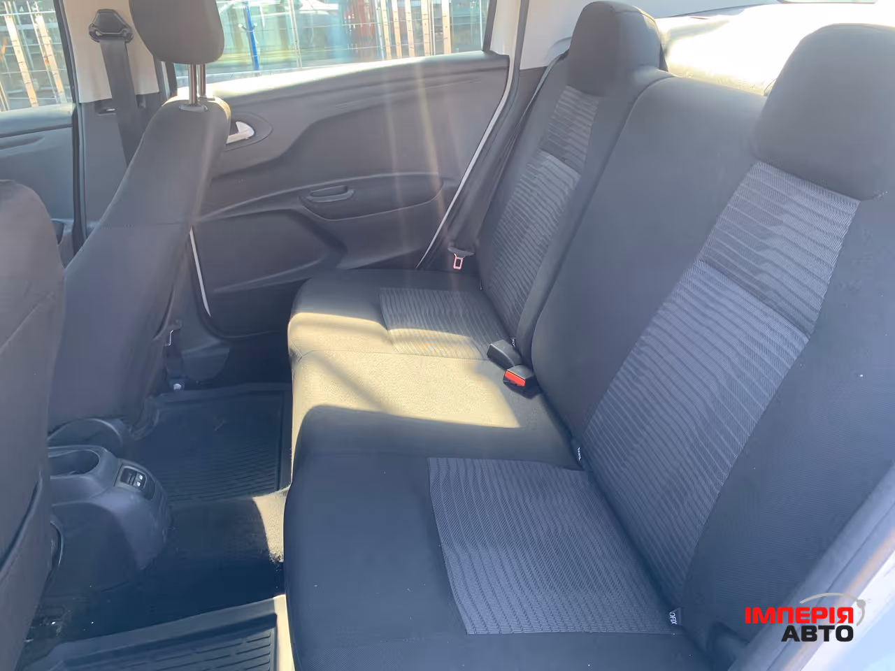 Peugeot 301 - фото 19