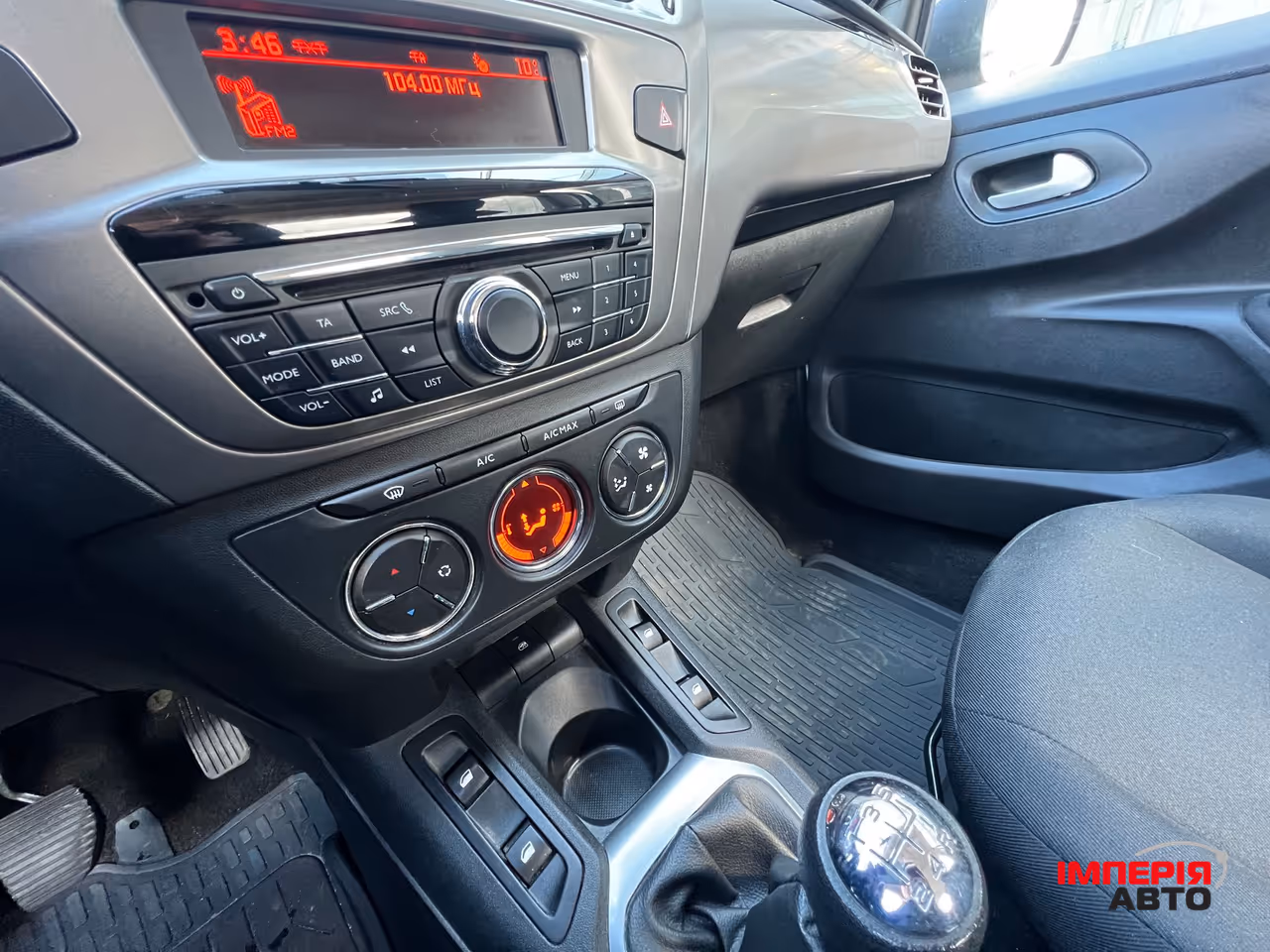 Peugeot 301 - фото 24