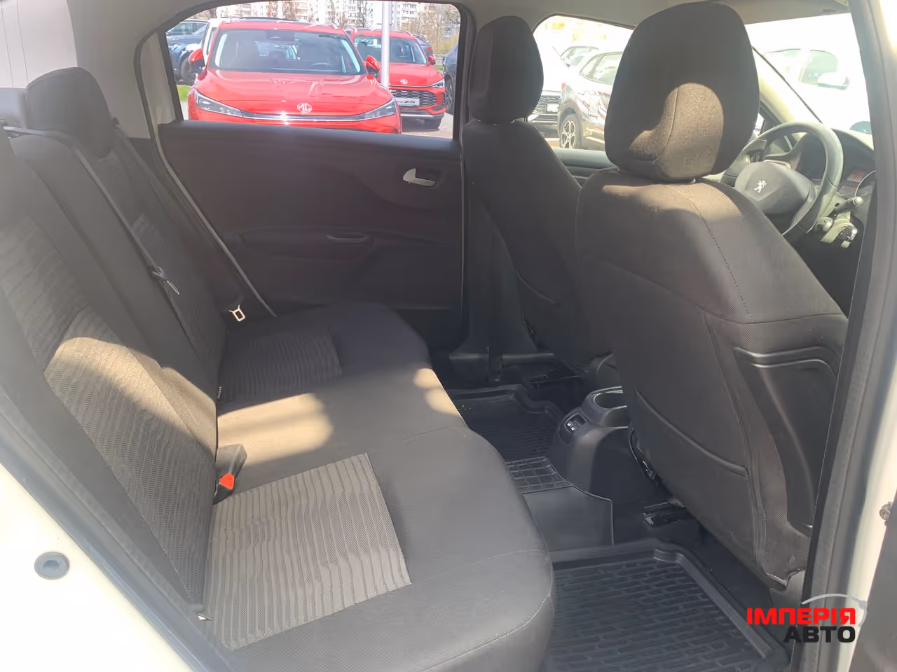 Peugeot 301 - фото 10