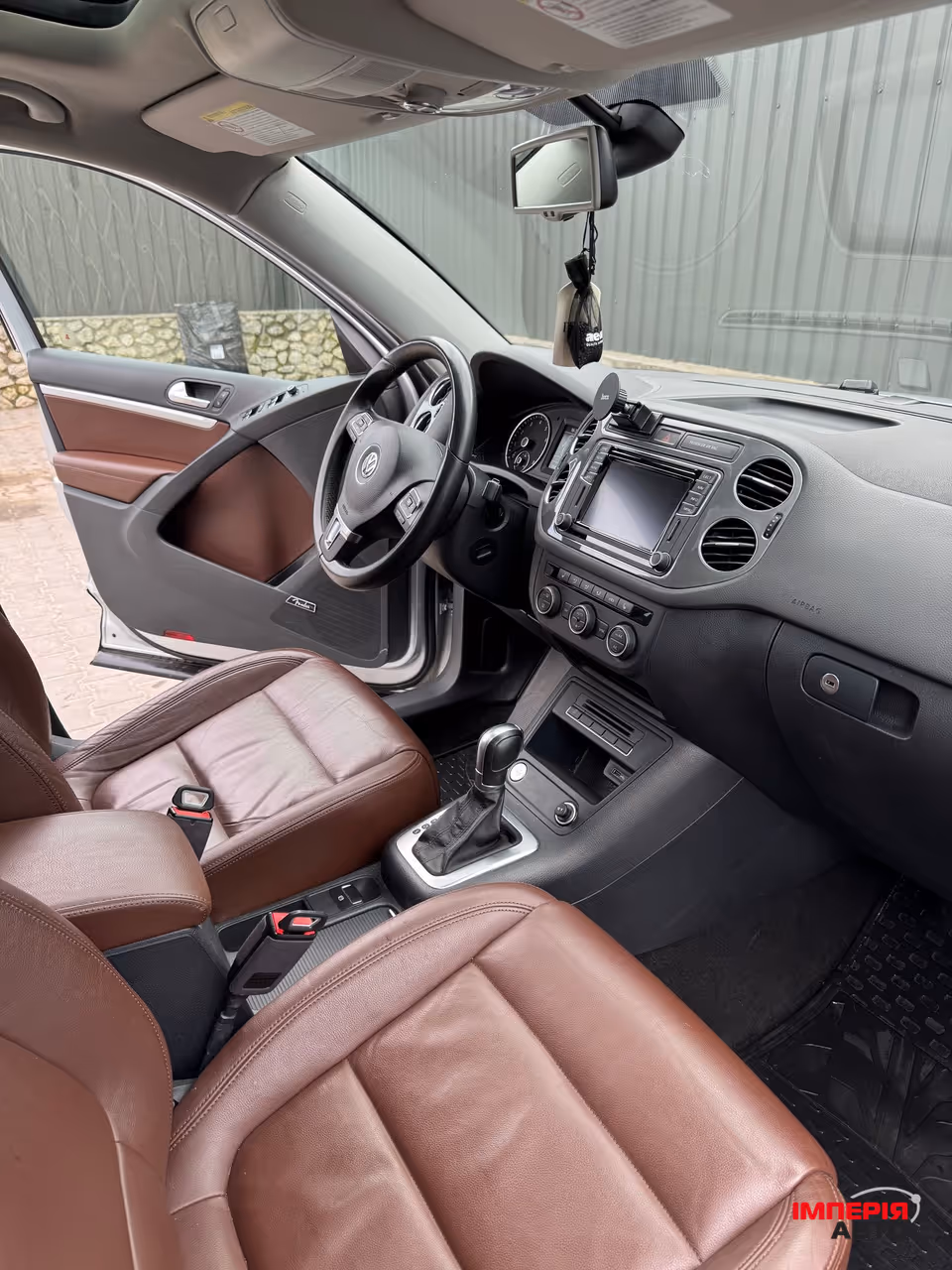 Volkswagen Tiguan - фото 16