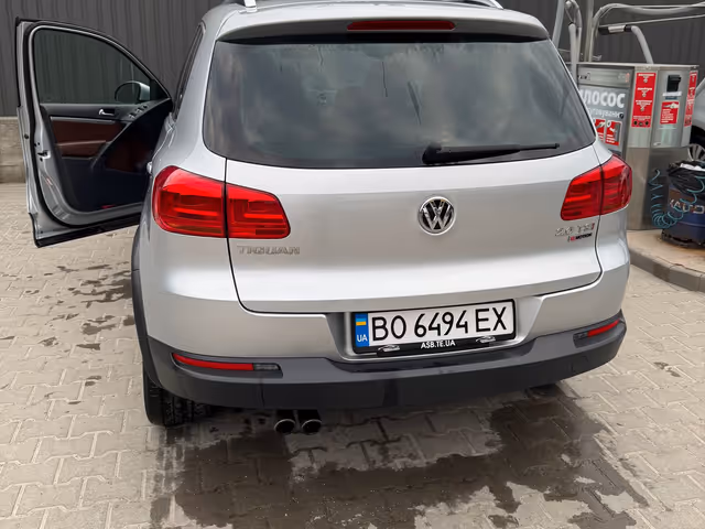 Volkswagen Tiguan - фото 4