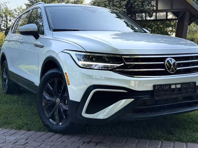 Volkswagen Tiguan - фото 5