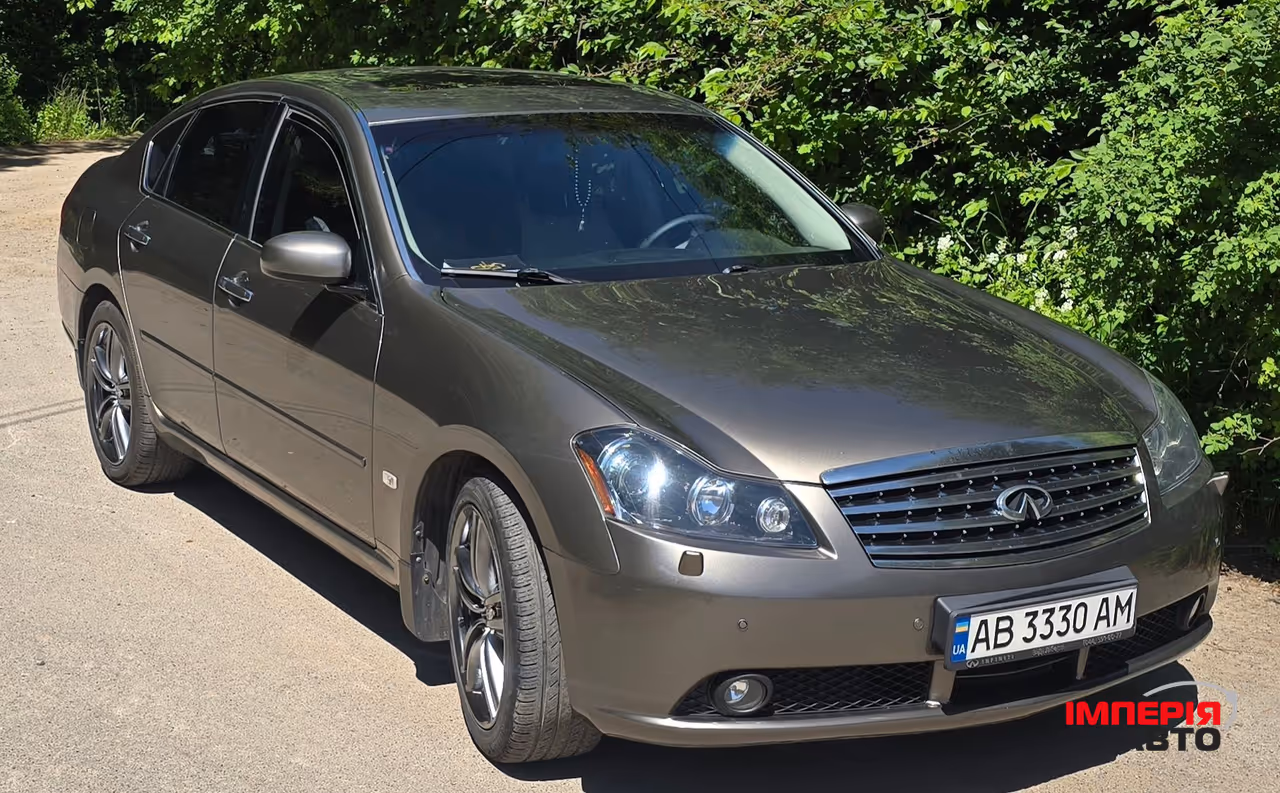 Infiniti M - фото 1
