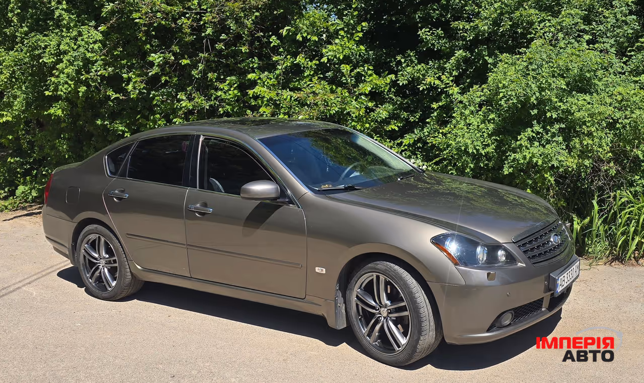 Infiniti M - фото 2