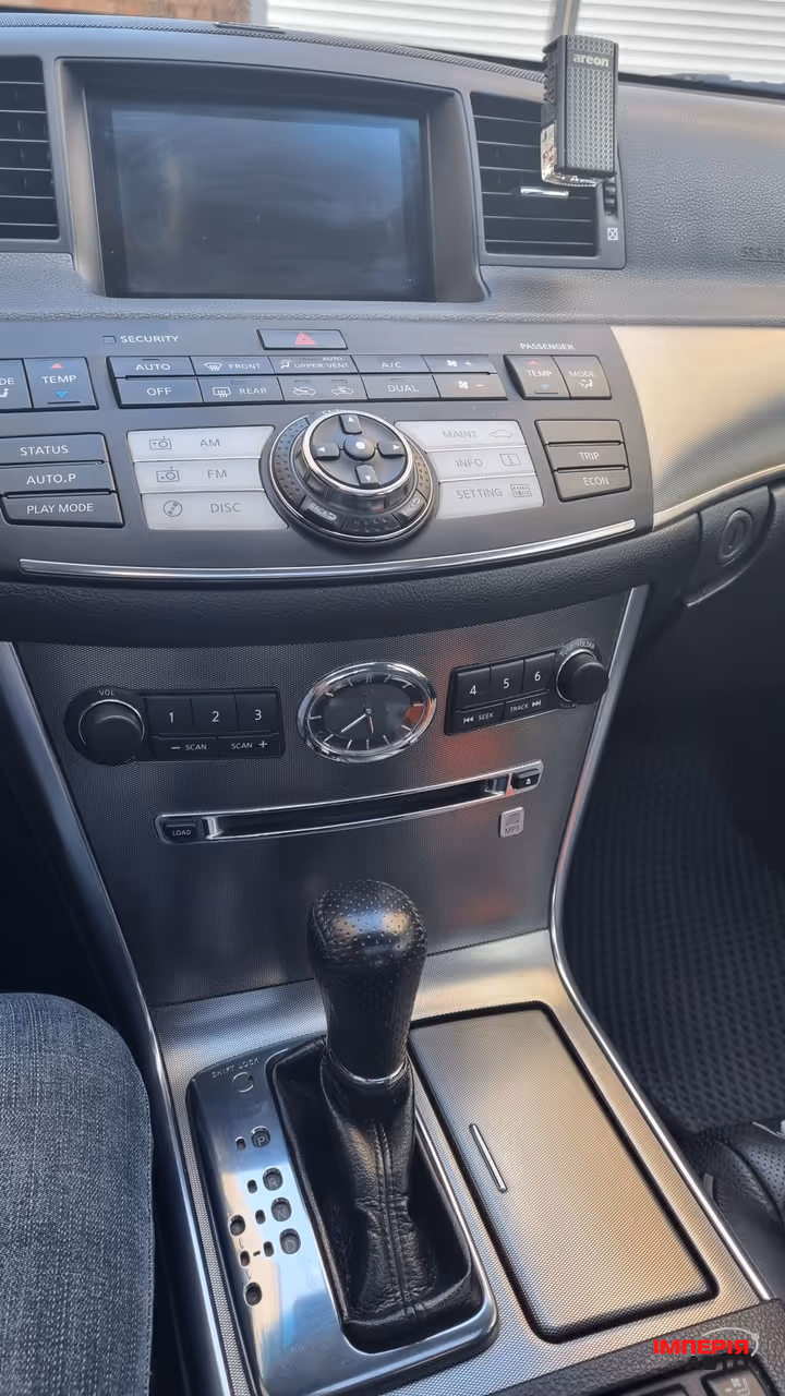 Infiniti M - фото 8