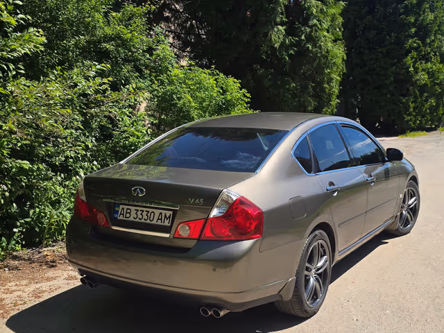 Infiniti M - фото 3