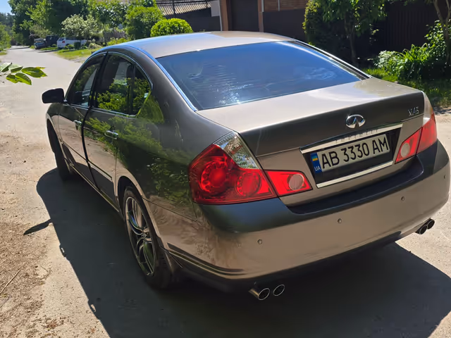 Infiniti M - фото 4