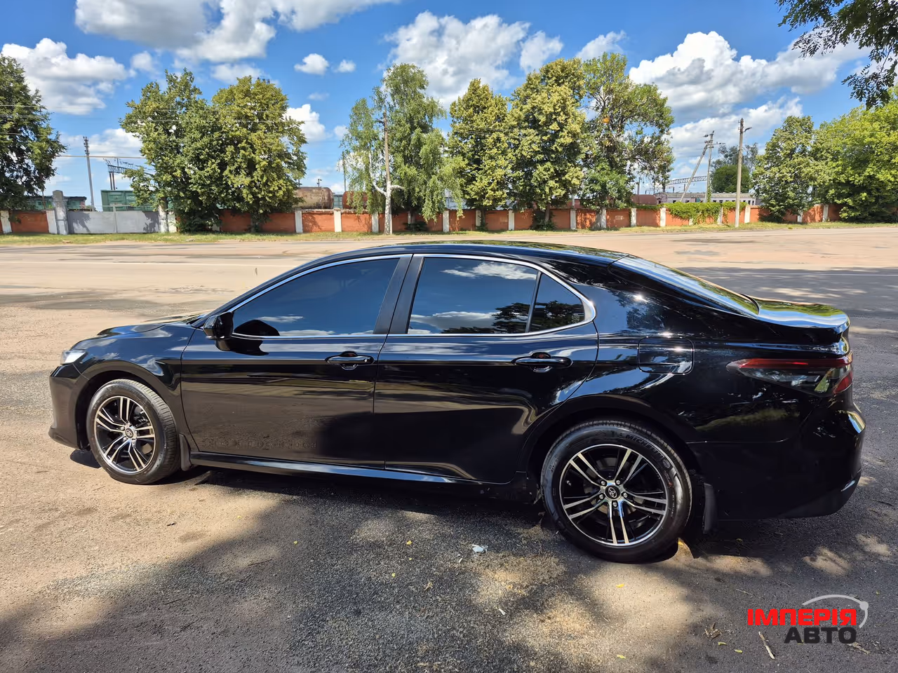 Toyota Camry - фото 4